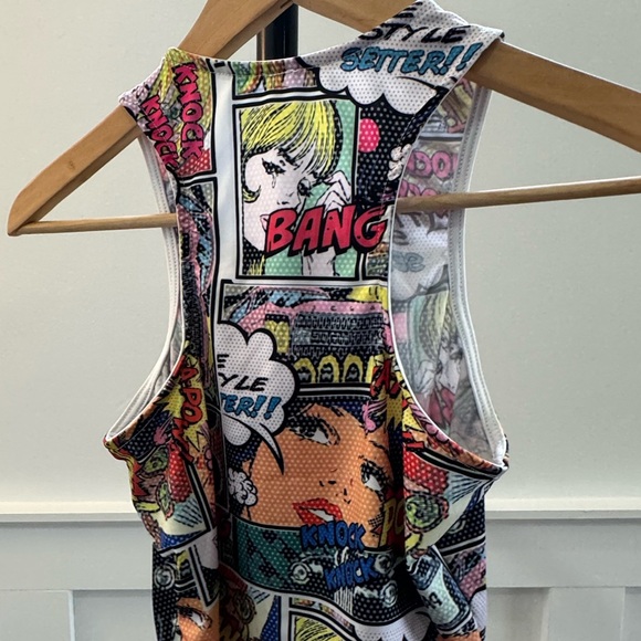 Fun comic book print crop top - Picture 4 of 4